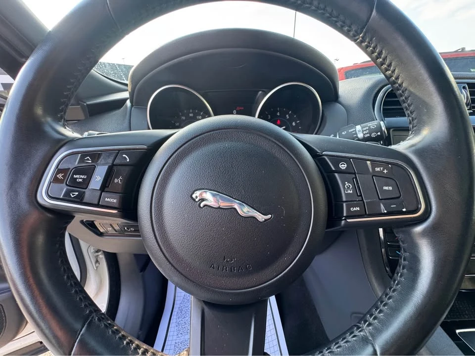 2018 Jaguar F-Pace - Image 14 of 18
