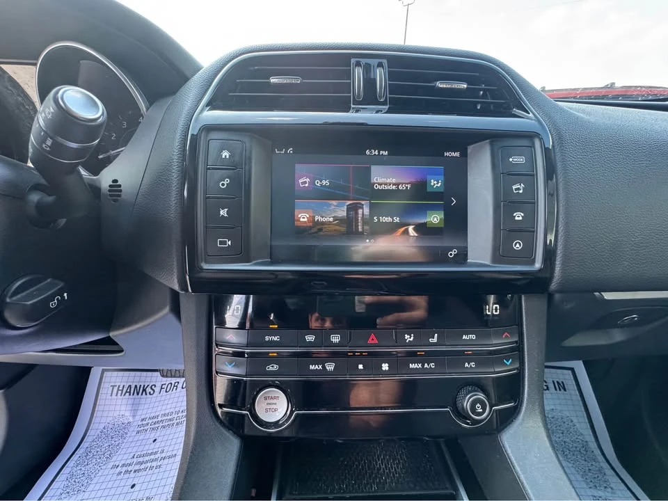 2018 Jaguar F-Pace - Image 11 of 18
