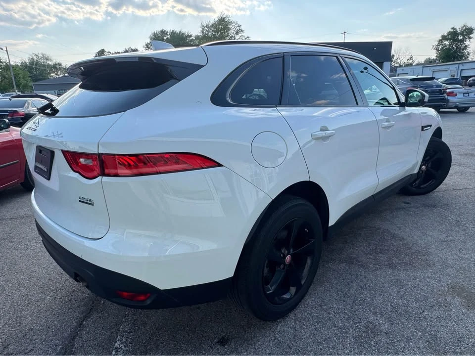 2018 Jaguar F-Pace - Image 5 of 18