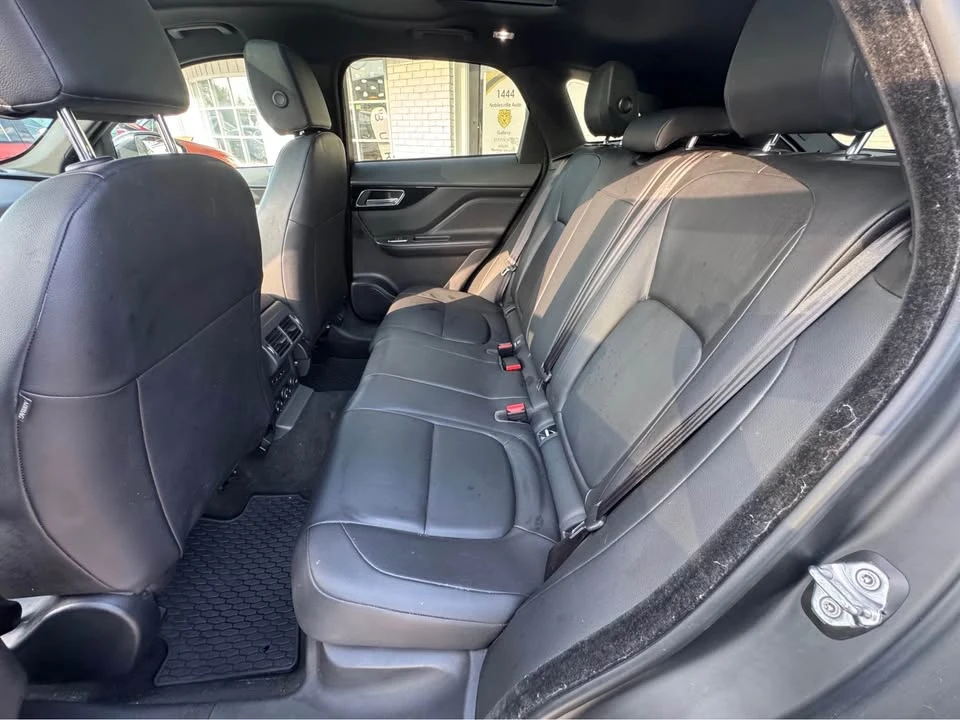 2018 Jaguar F-Pace - Image 9 of 18
