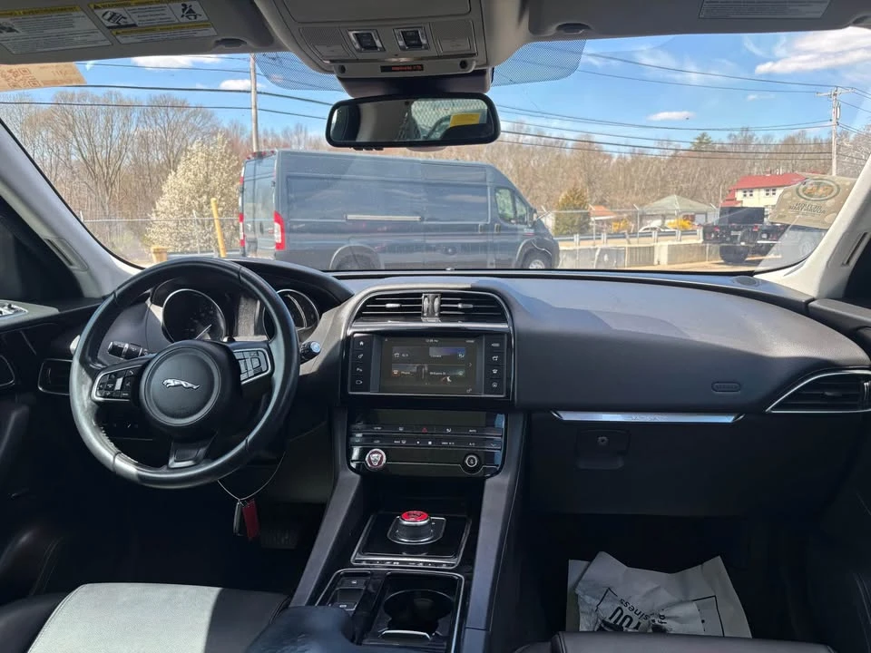 2018 Jaguar F-Pace - Image 7 of 7