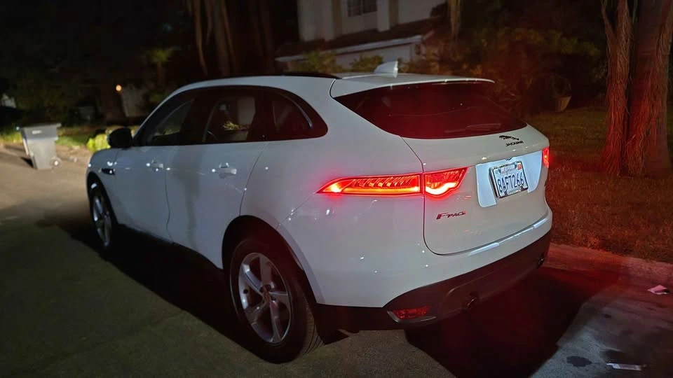 2018 Jaguar F-Pace - Image 2 of 4