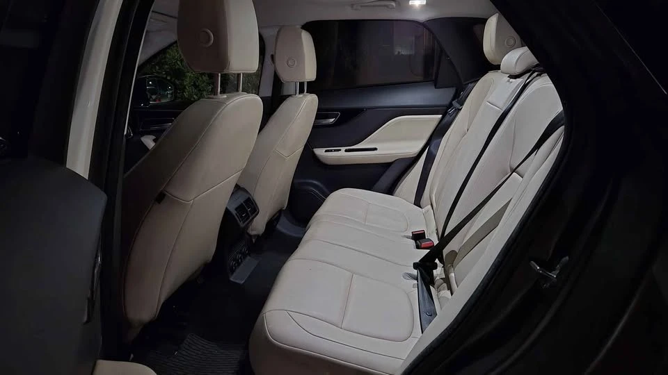 2018 Jaguar F-Pace - Image 4 of 4