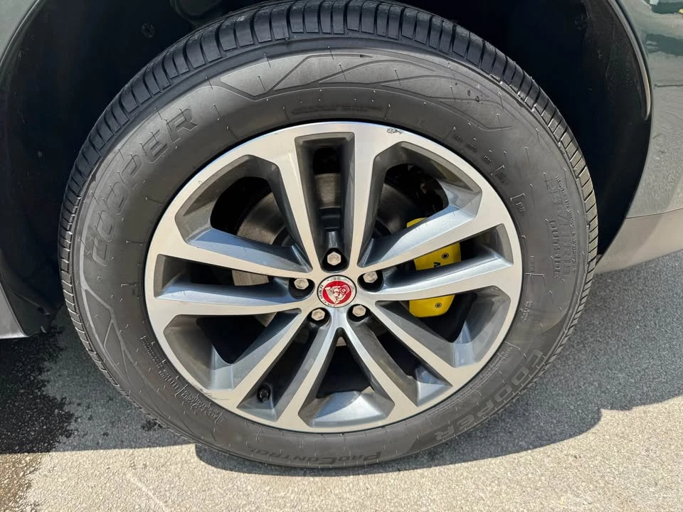 2018 Jaguar F-Pace - Image 19 of 20
