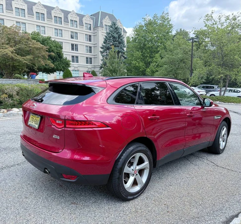 2018 Jaguar F-Pace - Image 4 of 24