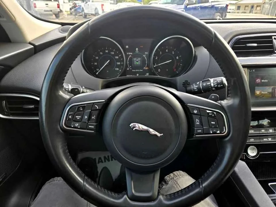 2018 Jaguar F-Pace - Image 12 of 20
