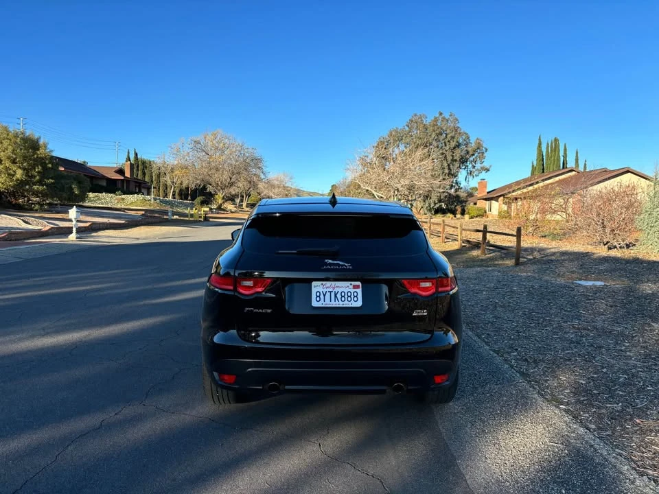 2018 Jaguar F-Pace - Image 6 of 17