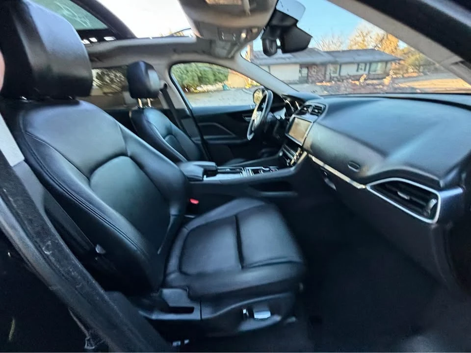 2018 Jaguar F-Pace - Image 11 of 17