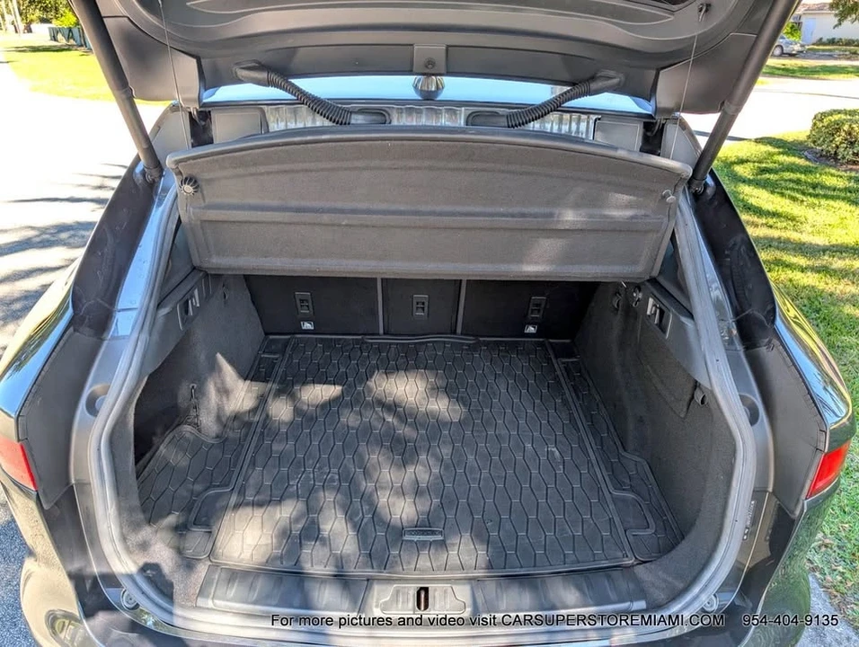2018 Jaguar F-Pace - Image 17 of 20