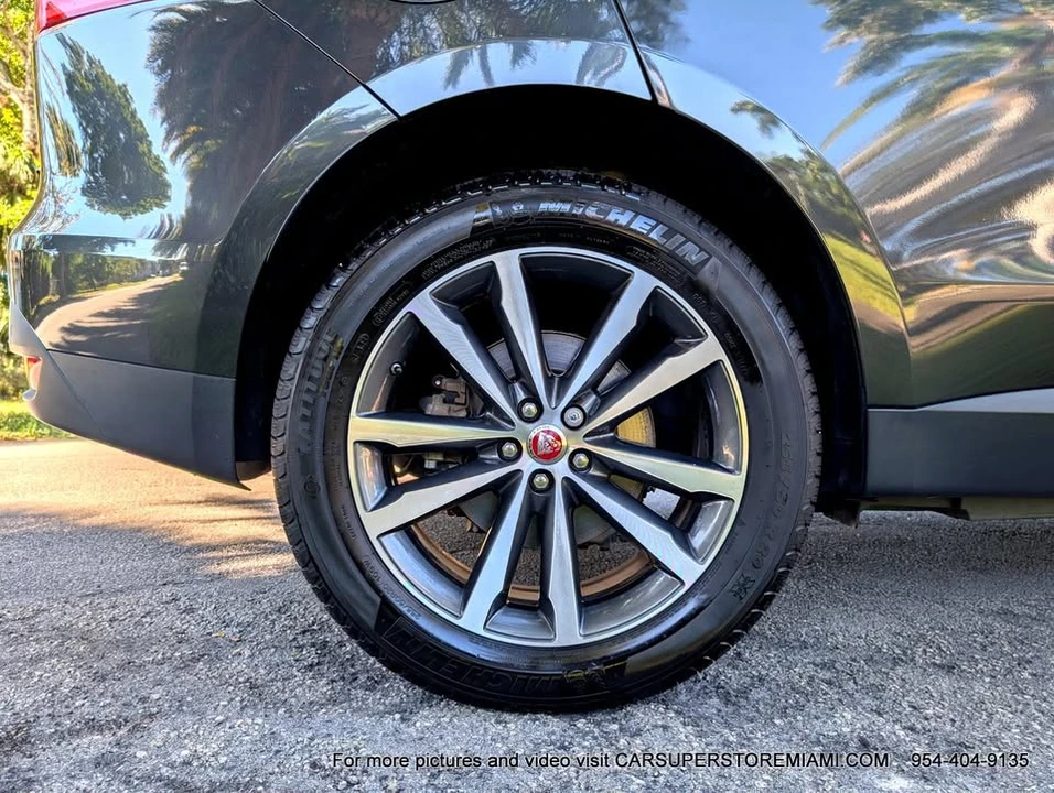 2018 Jaguar F-Pace - Image 19 of 20