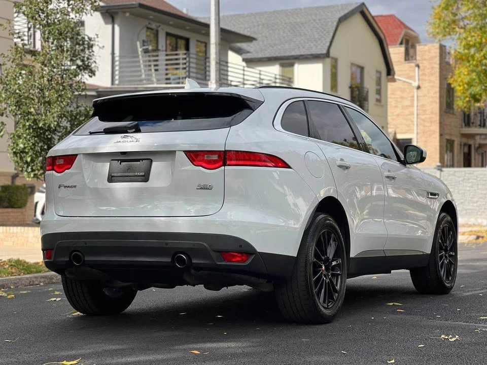 2018 Jaguar F-Pace - Image 7 of 14