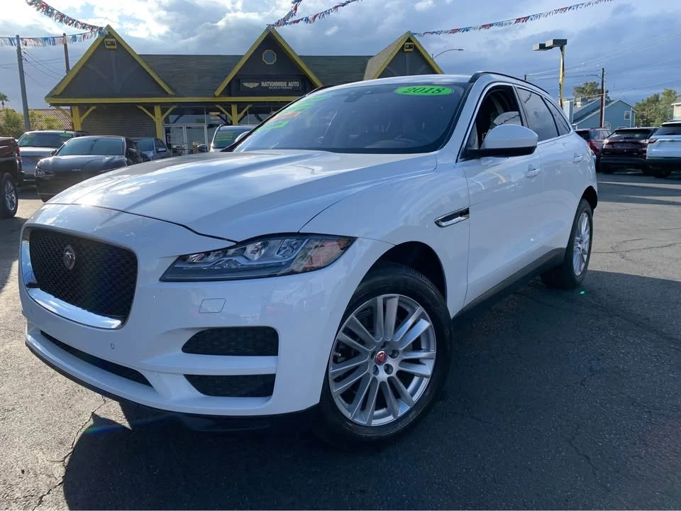 2018 Jaguar F-Pace - Image 2 of 13