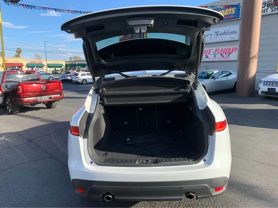 2018 Jaguar F-Pace - Image 7 of 13