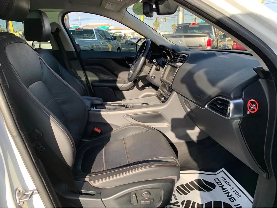 2018 Jaguar F-Pace - Image 11 of 13