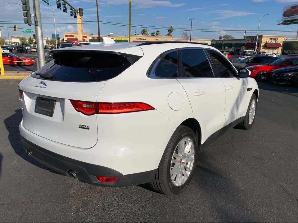 2018 Jaguar F-Pace - Image 5 of 13