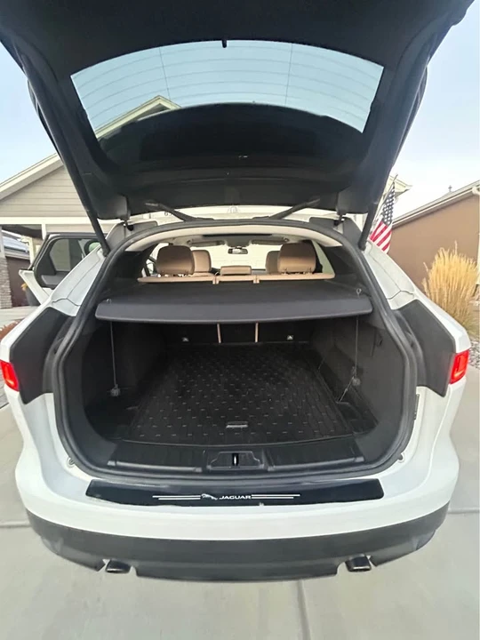 2018 Jaguar F-Pace - Image 10 of 10