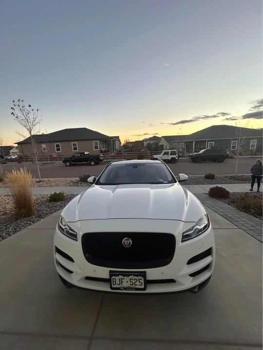 2018 Jaguar F-Pace - Image 2 of 10