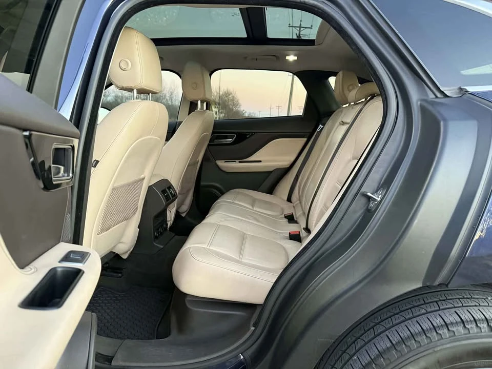2018 Jaguar F-Pace - Image 16 of 20