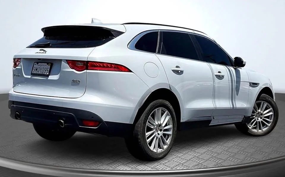 2018 Jaguar F-Pace - Image 12 of 13