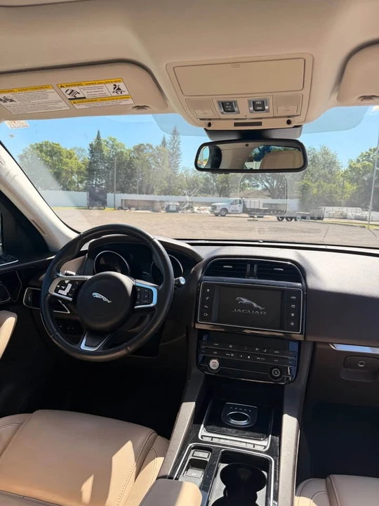 2018 Jaguar F-Pace - Image 11 of 13