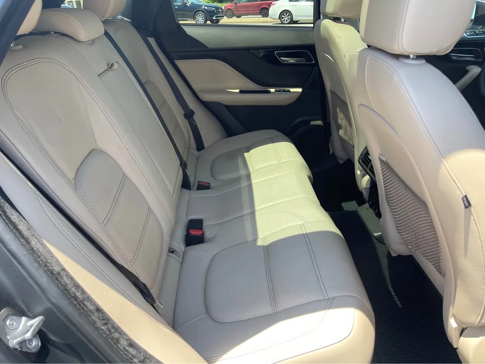 2018 Jaguar F-Pace - Image 11 of 16