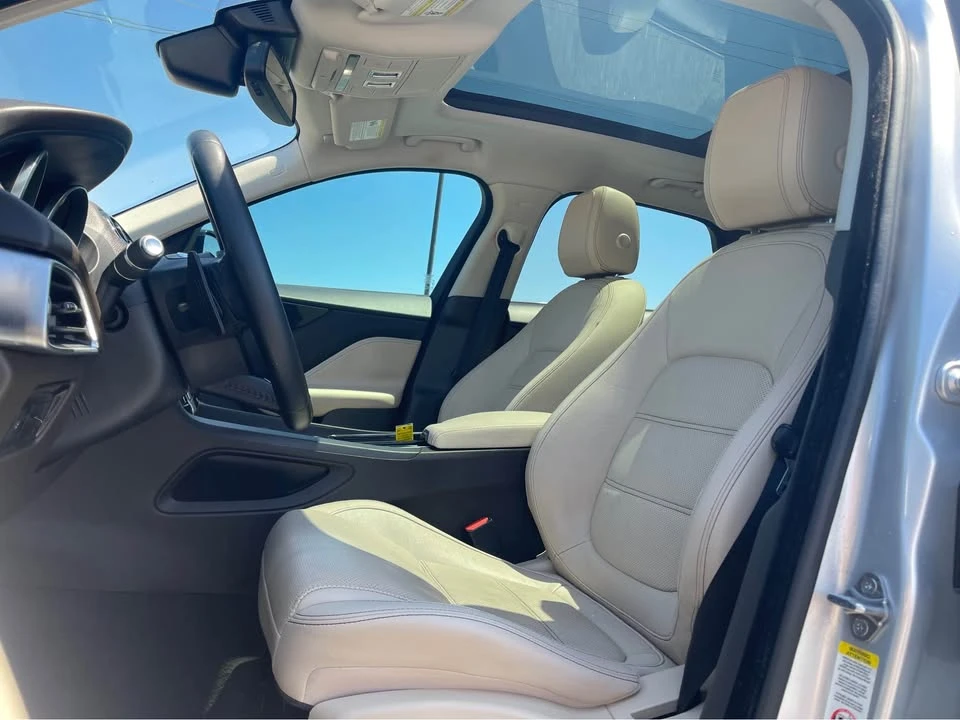 2018 Jaguar F-Pace - Image 7 of 16
