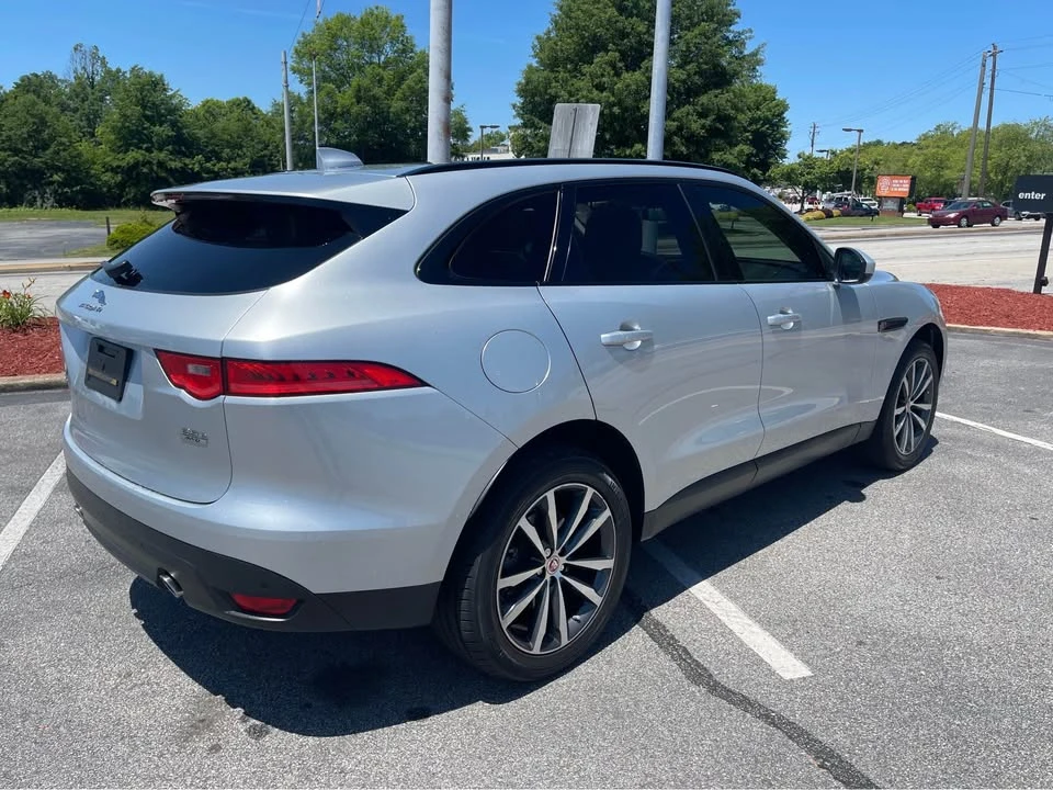 2018 Jaguar F-Pace - Image 4 of 16