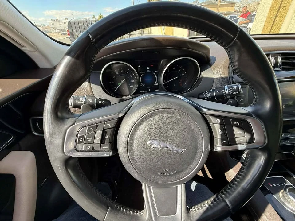 2018 Jaguar F-Pace - Image 13 of 16