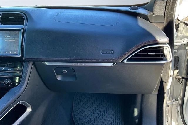 2018 Jaguar F-Pace - Image 16 of 19