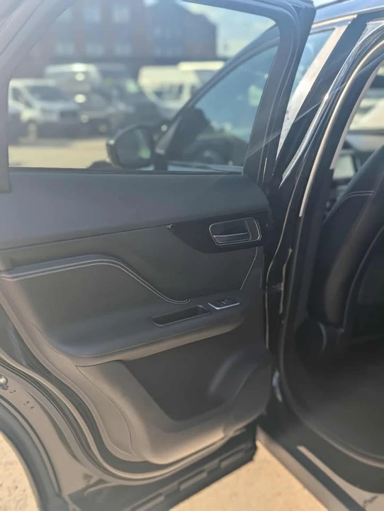 2018 Jaguar F-Pace - Image 16 of 20