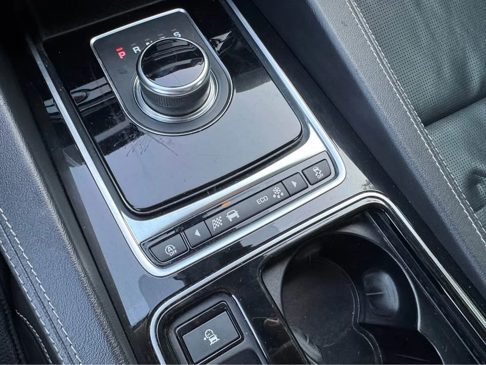 2018 Jaguar F-Pace - Image 14 of 20