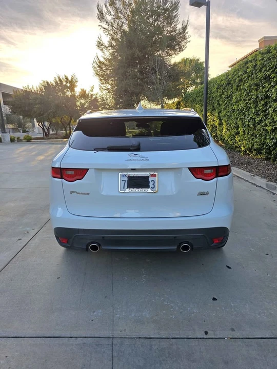 2018 Jaguar F-Pace - Image 4 of 18