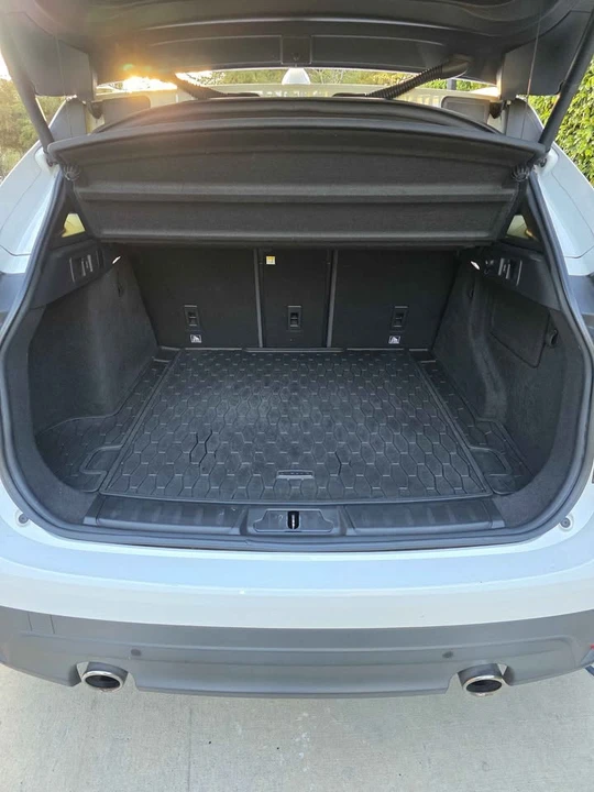 2018 Jaguar F-Pace - Image 17 of 18
