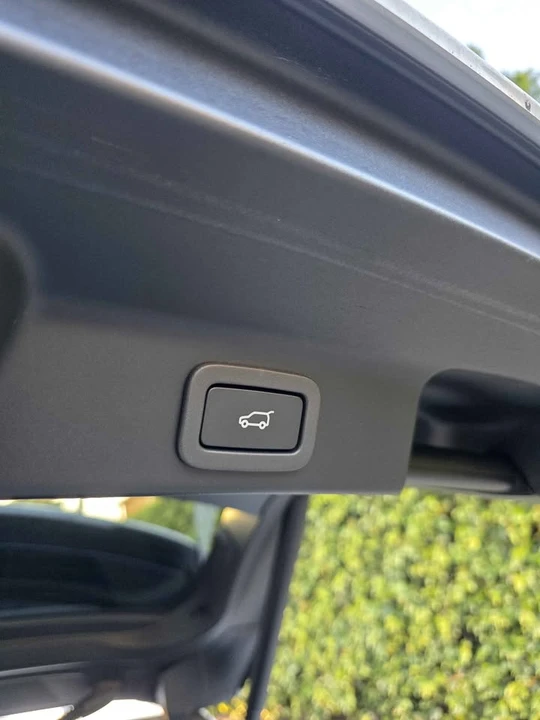 2018 Jaguar F-Pace - Image 18 of 18
