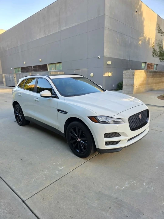 2018 Jaguar F-Pace - Image 2 of 18
