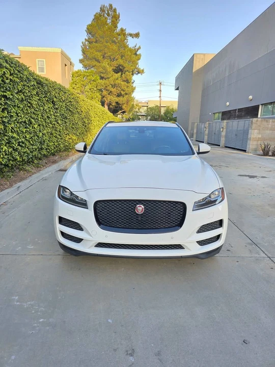 2018 Jaguar F-Pace - Image 3 of 18