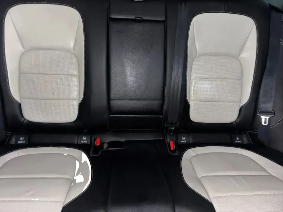 2018 Jaguar F-Pace - Image 10 of 15