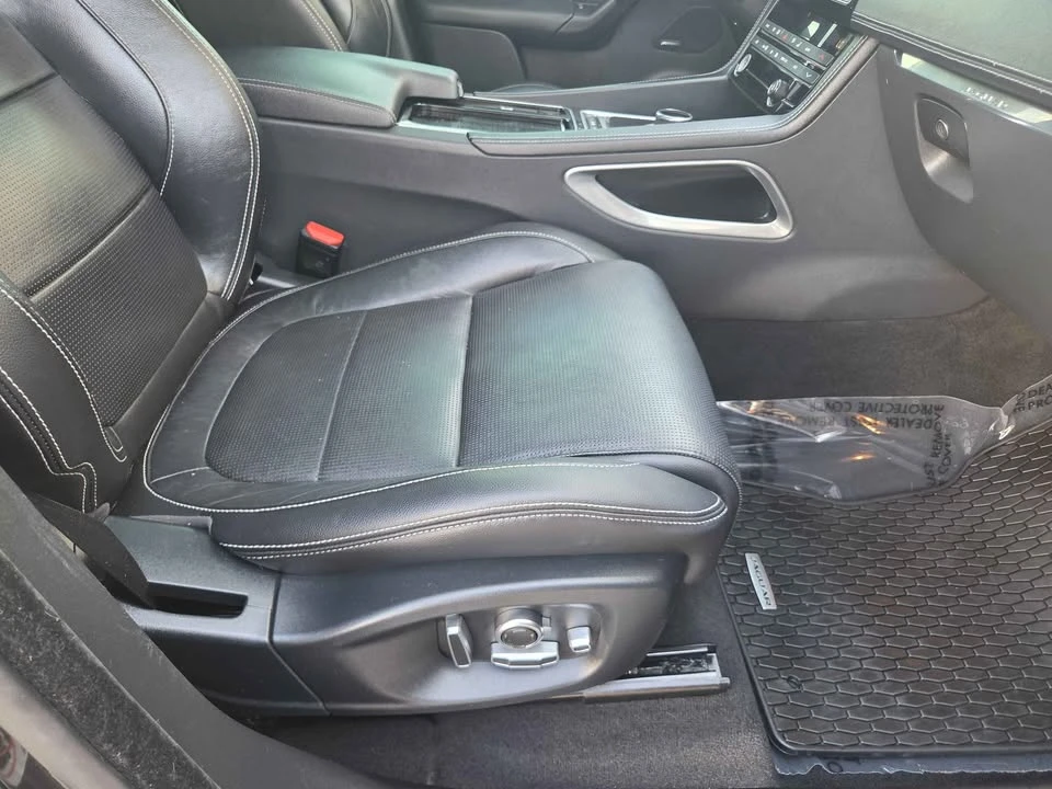 2018 Jaguar F-Pace - Image 13 of 19