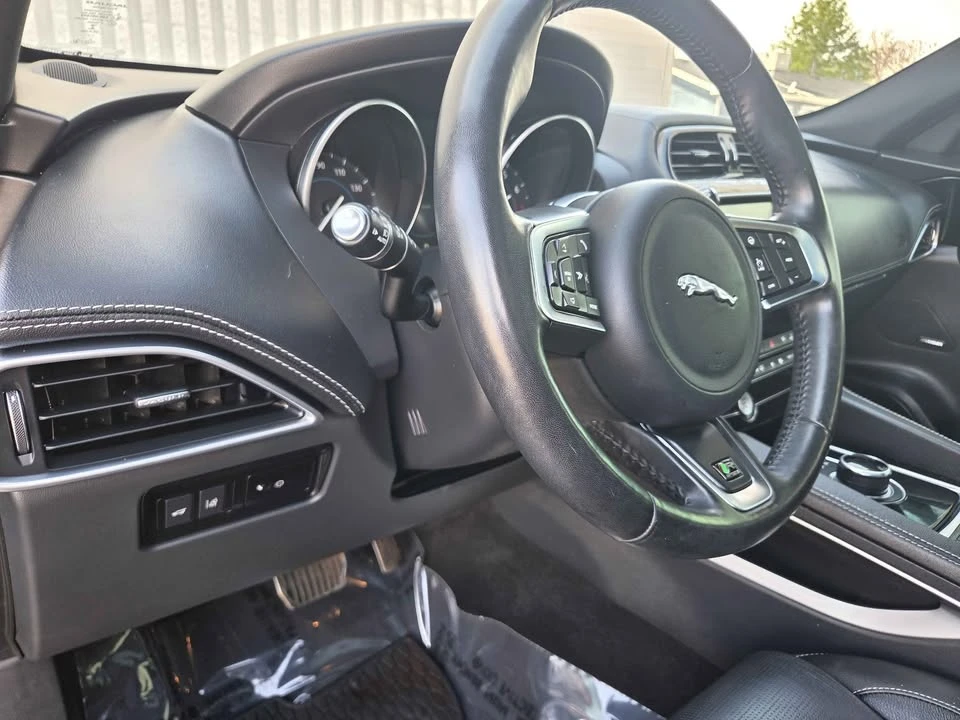 2018 Jaguar F-Pace - Image 12 of 19