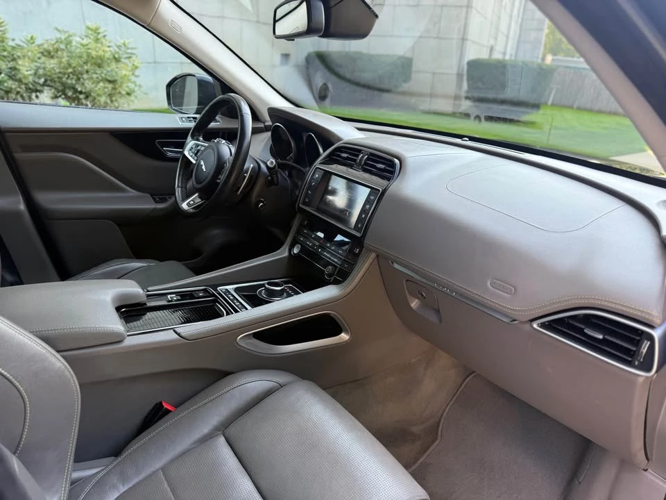 2018 Jaguar F-Pace - Image 8 of 16