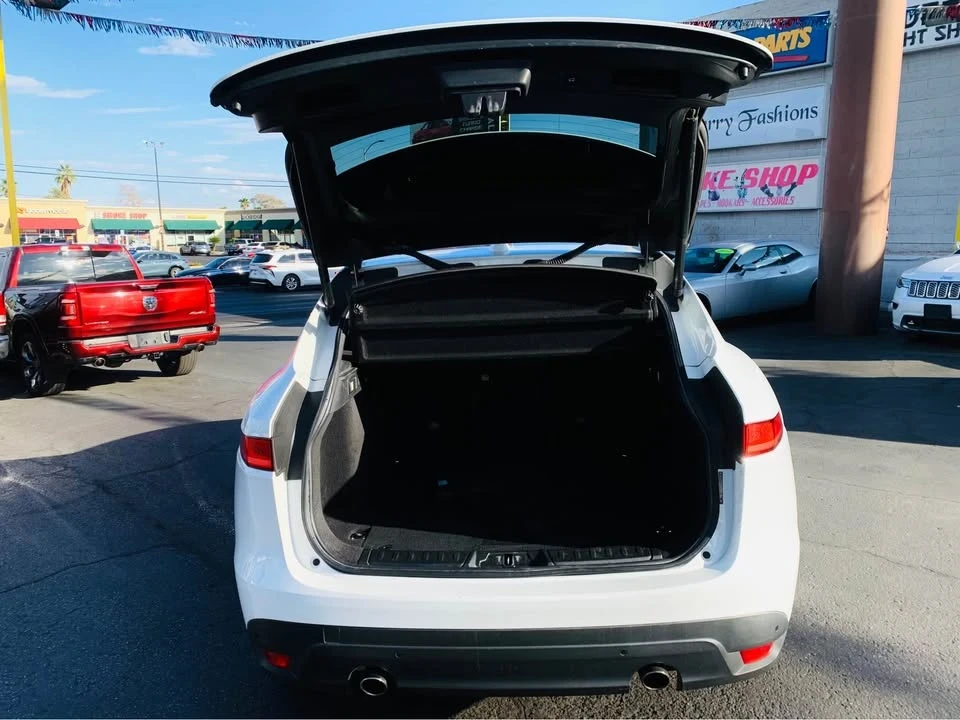2018 Jaguar F-Pace - Image 6 of 13