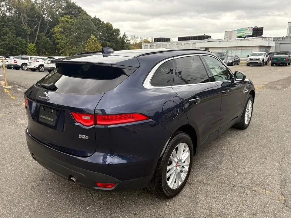 2018 Jaguar F-Pace - Image 8 of 18