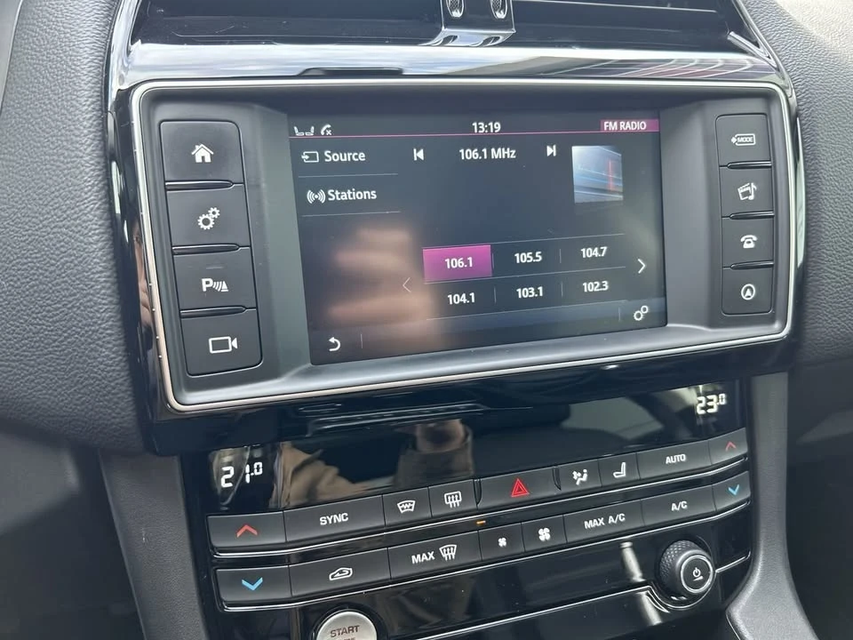 2018 Jaguar F-Pace - Image 6 of 8