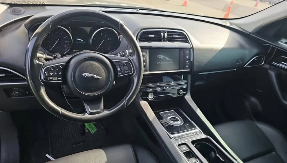 2018 Jaguar F-Pace - Image 14 of 16