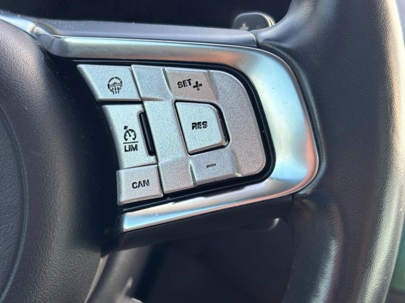 2018 Jaguar F-Pace - Image 17 of 20