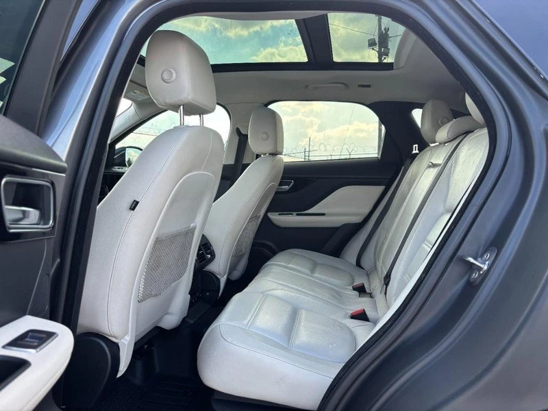 2018 Jaguar F-Pace - Image 11 of 20