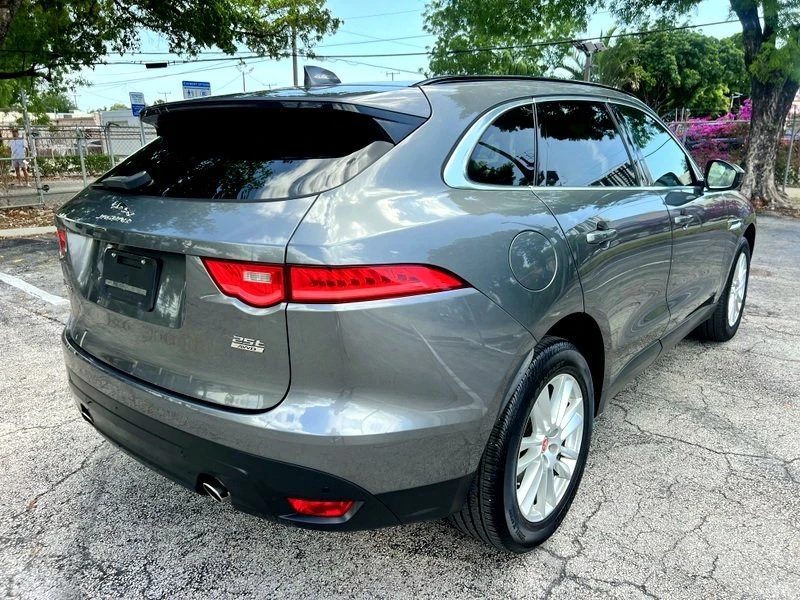 2018 Jaguar F-Pace - Image 7 of 18