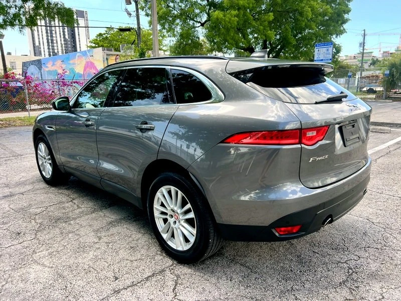 2018 Jaguar F-Pace - Image 5 of 18