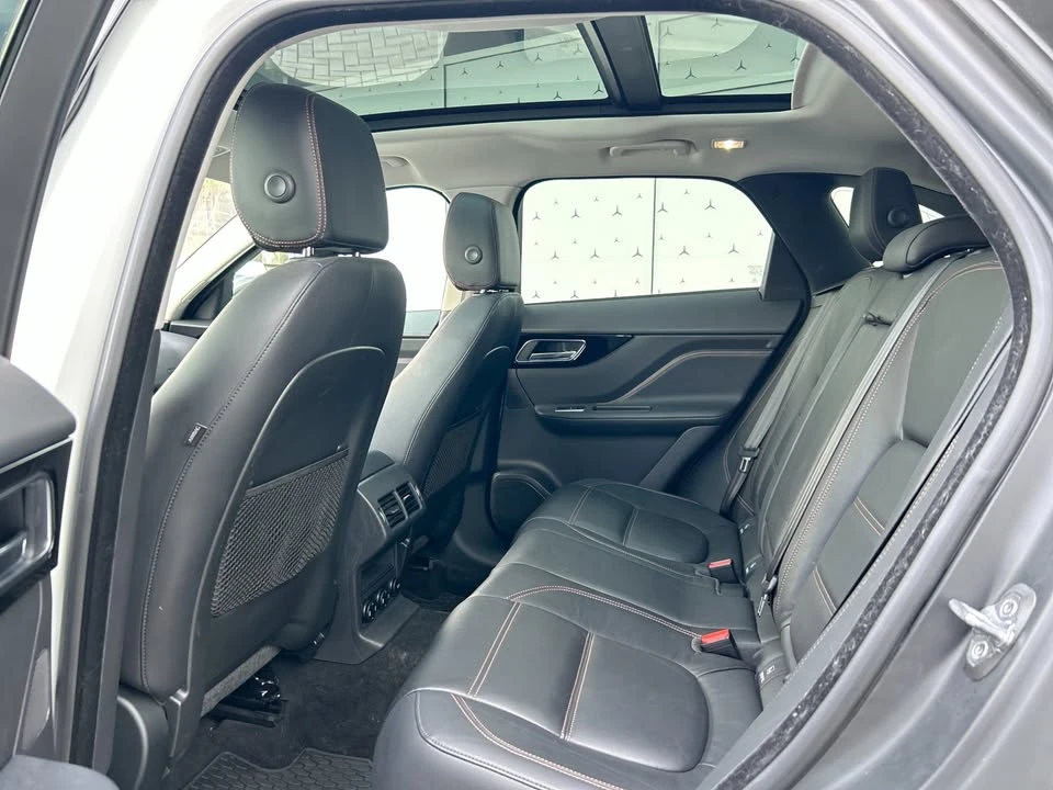 2018 Jaguar F-Pace - Image 15 of 19