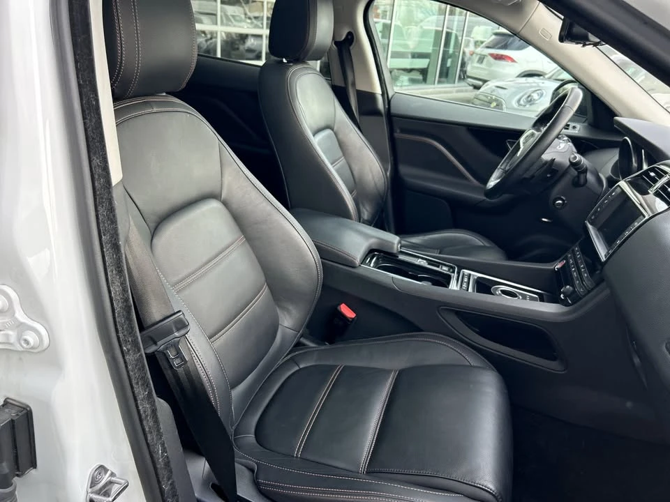 2018 Jaguar F-Pace - Image 18 of 19
